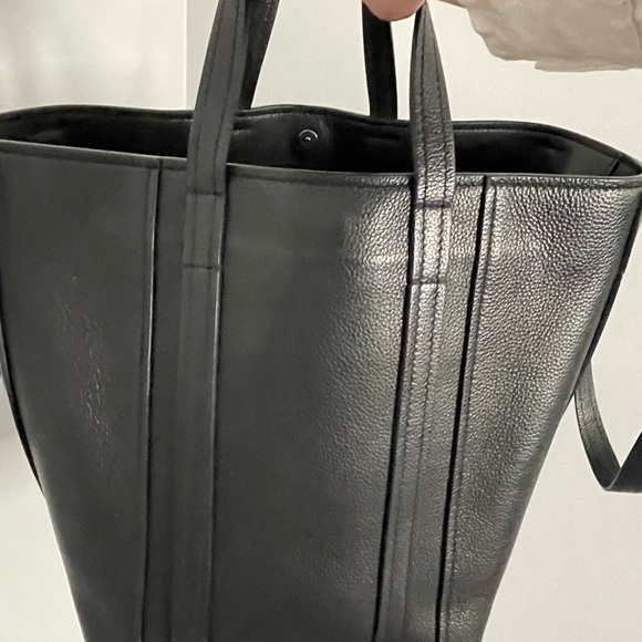 Balenciaga Tote Bag. - Picture 2 of 2